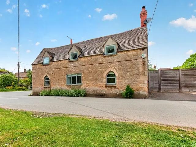 2 Bedroom Property To Rent In Geeston Road, Stamford, PE9