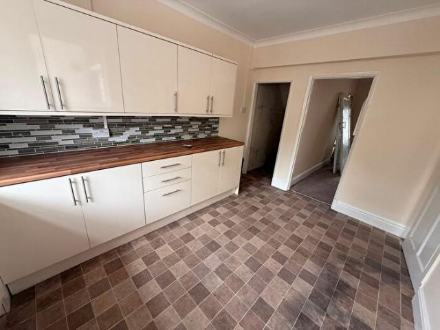 2 Bedroom Property To Rent In Swansea Road, Swansea, SA4