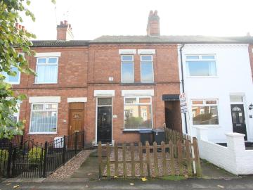 2 bedroom property to rent on Clarendon Road, Hinckley, Leicestershire