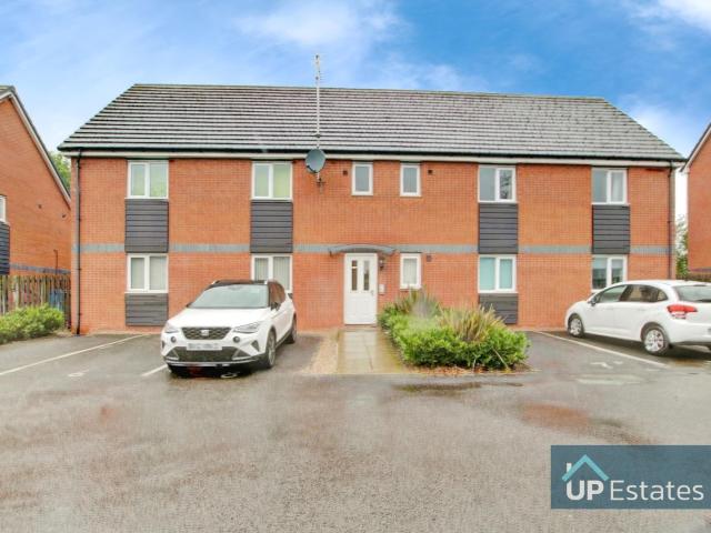 2 bedroom property to rent on Henton Court, Coventry