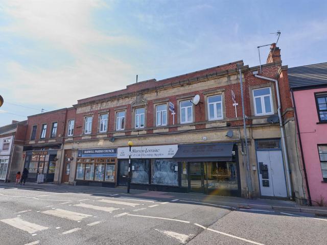 2 bedroom property to rent on High street, Barwell