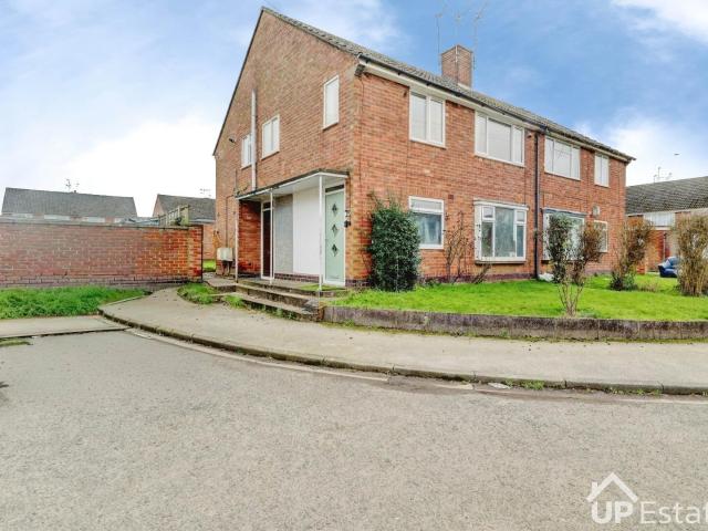 2 bedroom property to rent on Linnet Close, Coventry