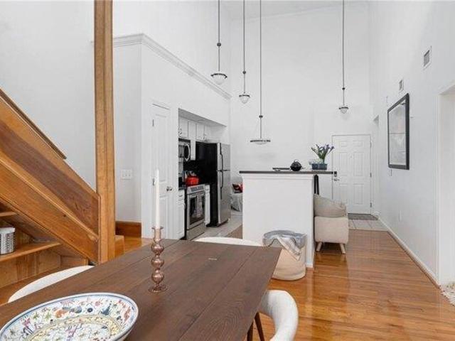 2 bedroom, Providence RI 02903 104851122