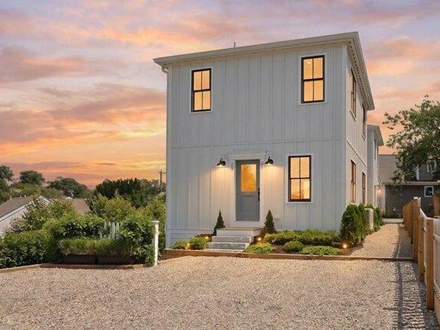 2 bedroom, Provincetown MA 02657 105515580