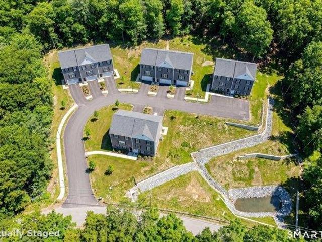 2 bedroom, Putnam CT 06260 104408870