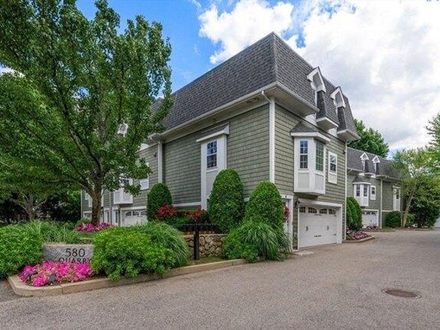 2 bedroom, Quincy MA 02169 105415780