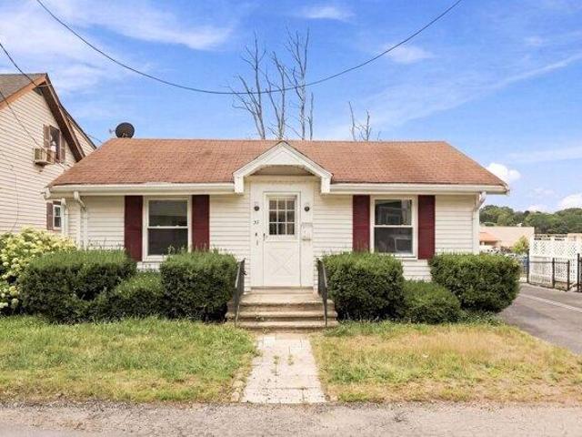 2 bedroom, Quincy MA 02169 105422894