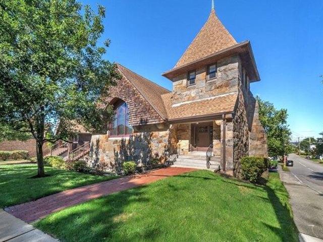 2 bedroom, Quincy MA 02170 105558909