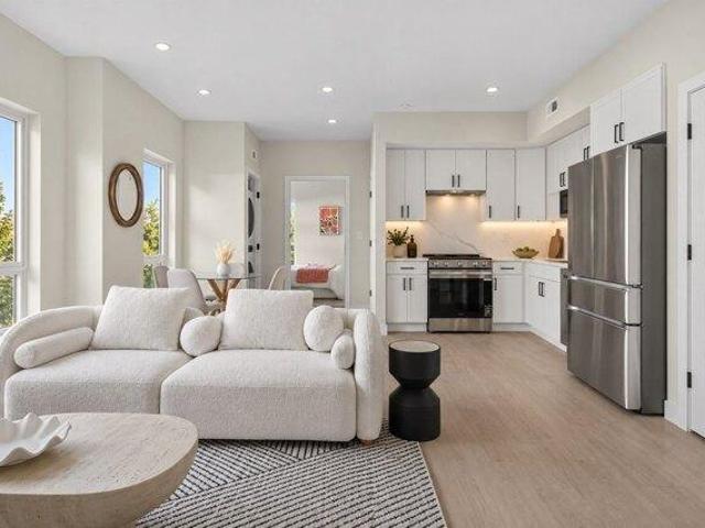 2 bedroom, Quincy MA 02170 105560643