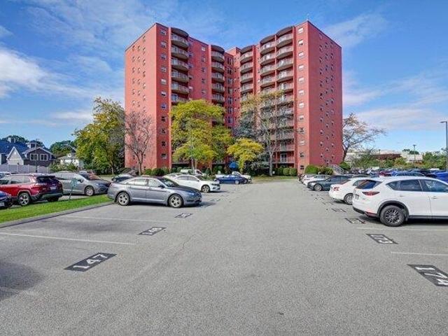2 bedroom, Quincy MA 02171 105557689