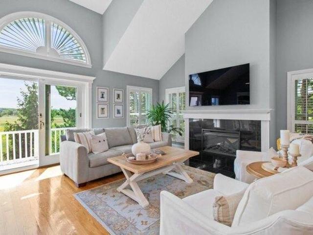 2 bedroom, Quincy MA 02171 105561017