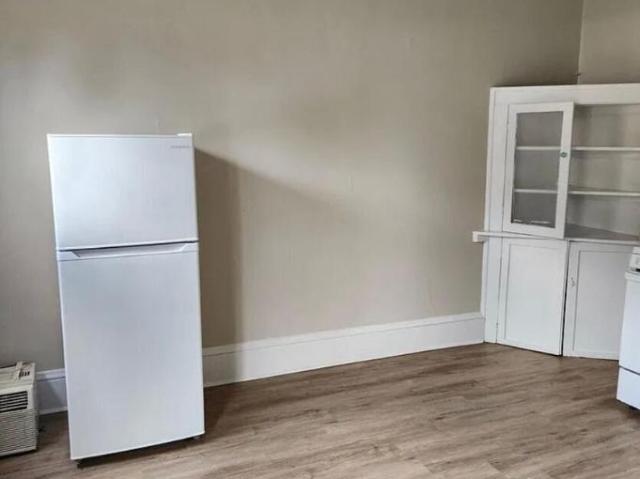 2 bedroom, Roanoke VA 24013 106023927