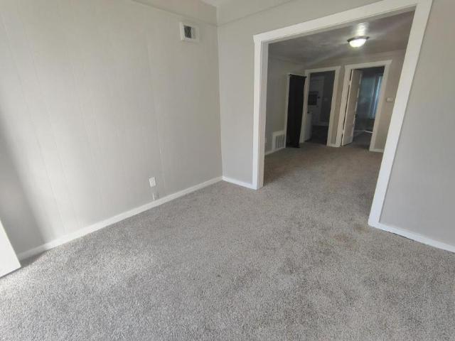 2 bedroom, Rockford IL 61104 105847646