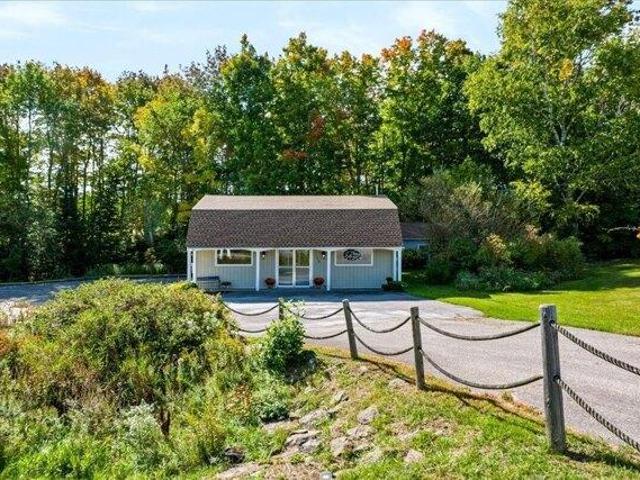 2 bedroom, Rockport ME 04856 105885445
