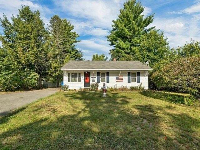 2 bedroom, Rochester NH 03867 105633158