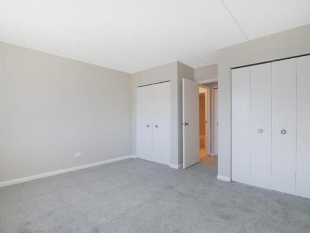 2 bedroom, Roselle IL 60172 LS105596953