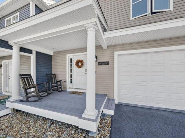 2 bedroom, Raymond NH 03077 105957984