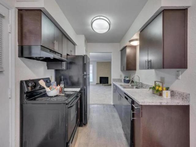 2 bedroom, Raleigh NC 27606 103592095