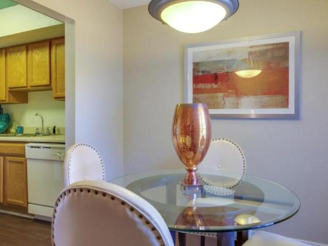 2 bedroom, Raleigh NC 27609 106239077