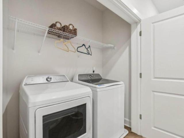 2 bedroom, Raleigh NC 27614 105067379