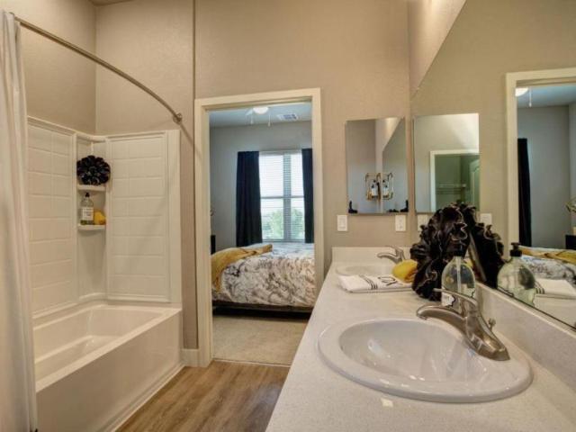 2 bedroom, Rancho Cordova CA 95670 LS101784094