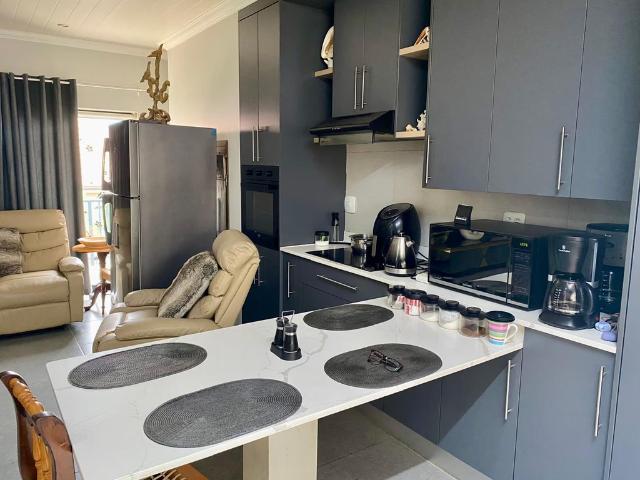 2 Bedroom Retirement Unit To Let in Dana Bay