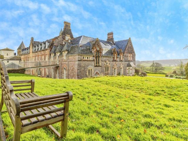 2 bedroom retirement property for sale