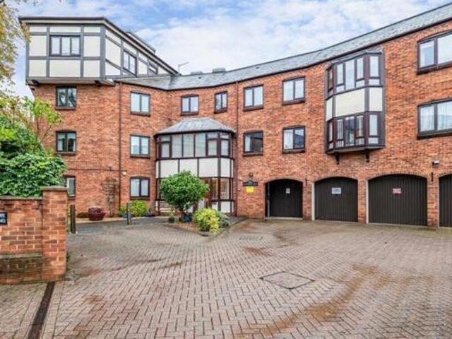 2 Bedroom Retirement Property For Sale In Warwick Road