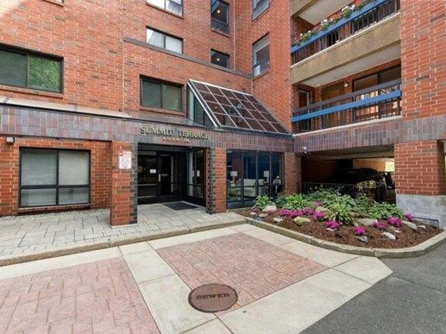 2 bedroom, Reading MA 01867 105474247