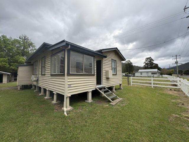 2 Bedroom Renovated Cottage