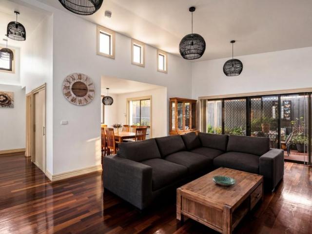 2 Bedroom House Reservoir VIC 102821011