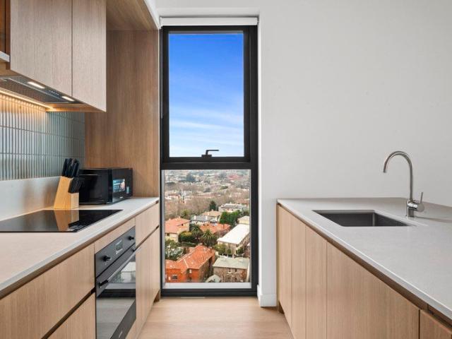 2 Bedroom Residence in Prime Bayside Locale