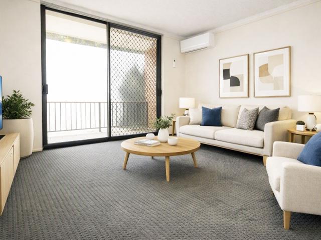 2 bedroom residence with open plan living in prime location