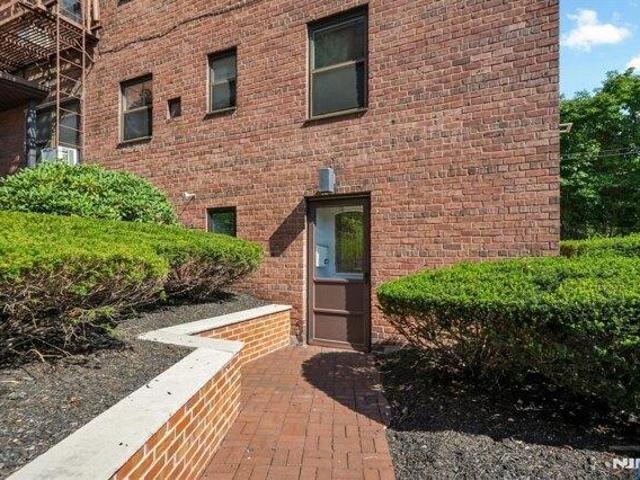2 bedroom, Rutherford NJ 07070 105439849