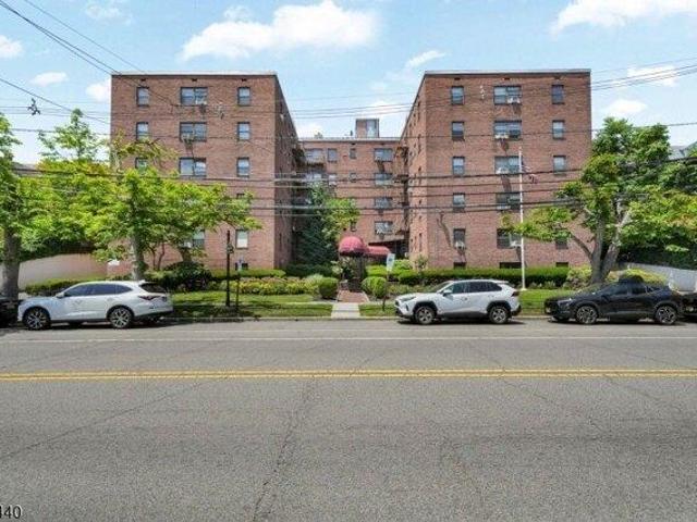 2 bedroom, Rutherford NJ 07070 105697296