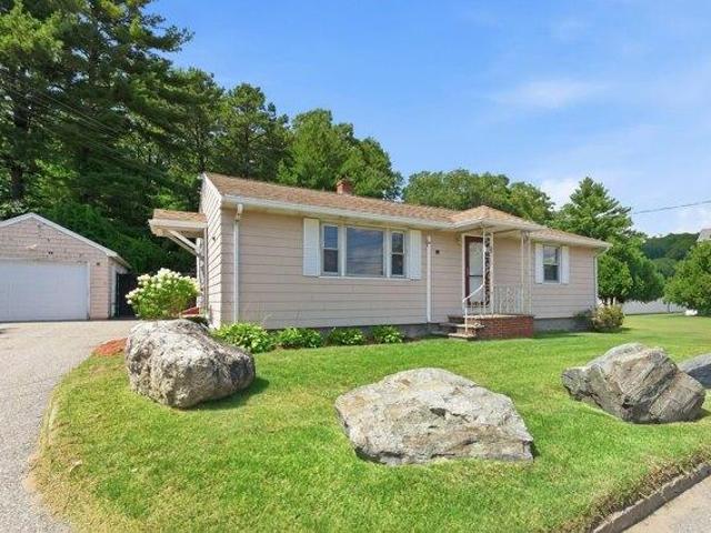 2 bedroom, Woburn MA 01801 105561603