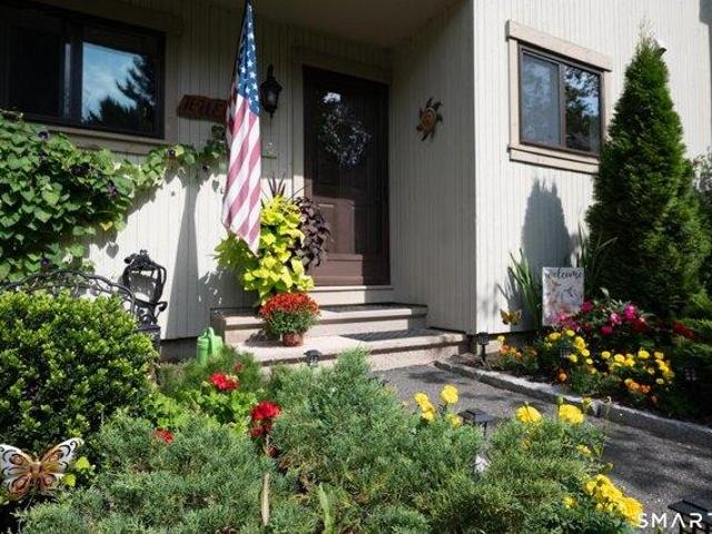 2 bedroom, Woodbury CT 06798 104848468