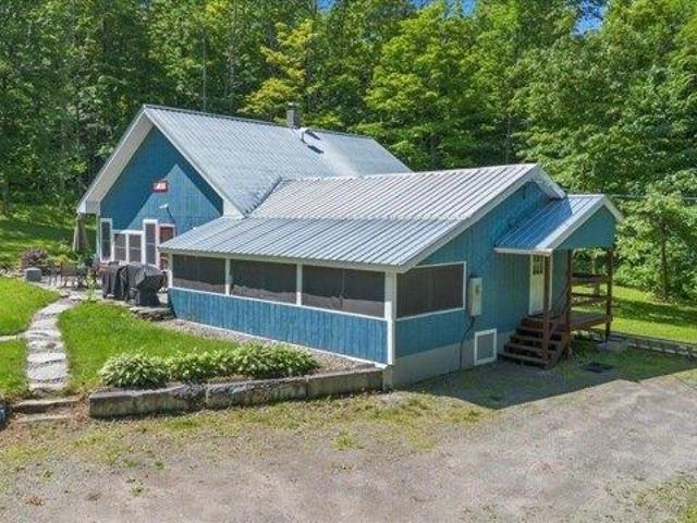 2 bedroom, Woodbury VT 05680 104808994
