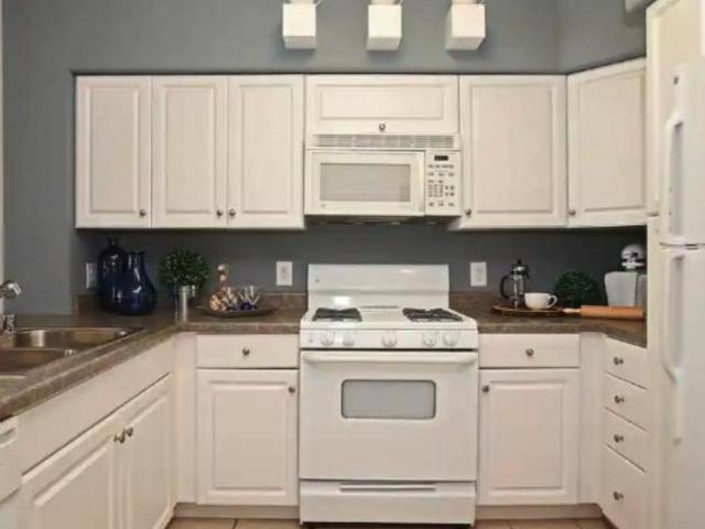 2 bedroom, Woodland Hills CA 91303 104854299