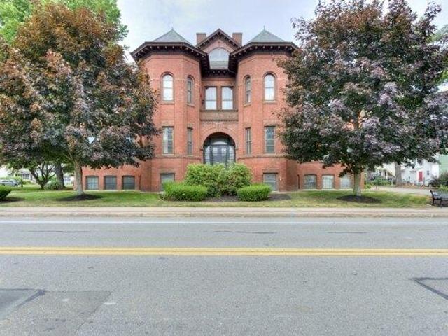 2 bedroom, Worcester MA 01604 104442227