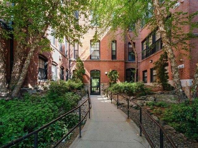 2 bedroom, Worcester MA 01604 104543385