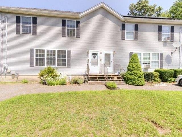 2 bedroom, Worcester MA 01606 105352475