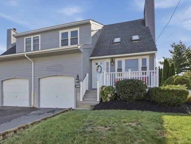 2 bedroom, Worcester MA 01606 105404355