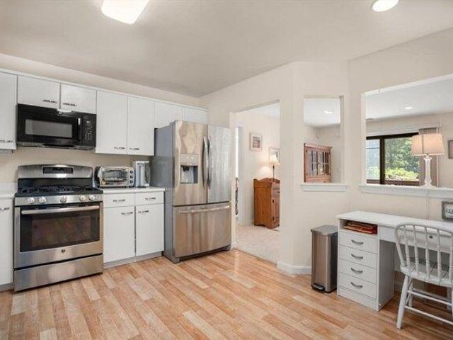 2 bedroom, Worcester MA 01609 105293098