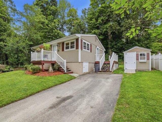 2 bedroom, Worcester MA 01602 105414811