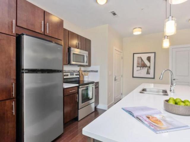 2 bedroom, Watertown MA 02472 LS102491878