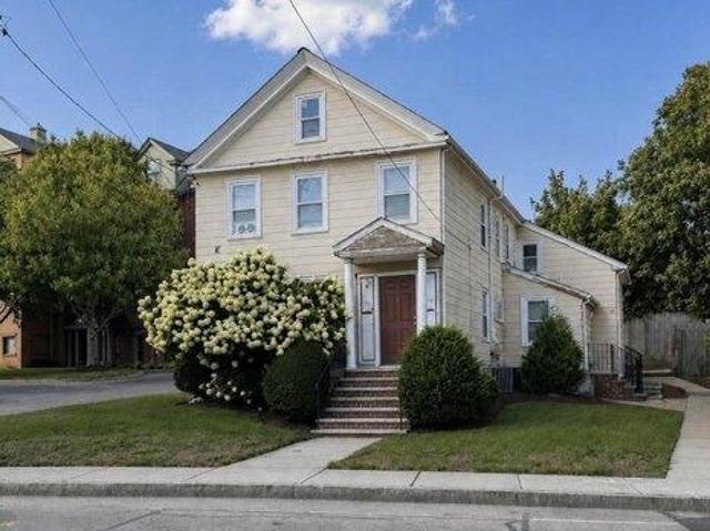 2 bedroom, Watertown MA 02472 105424880