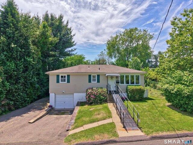 2 bedroom, Watertown CT 06779 104717052