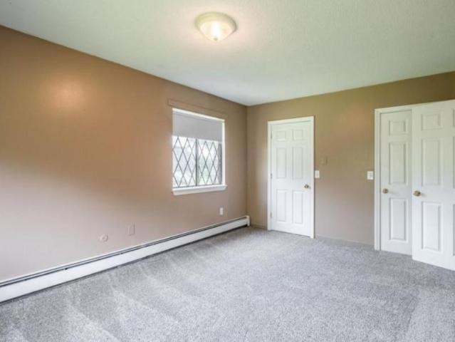 2 bedroom, Waterville ME 04901 104451205
