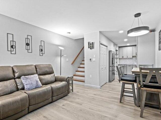 2 bedroom, Waterville ME 04901 104852310